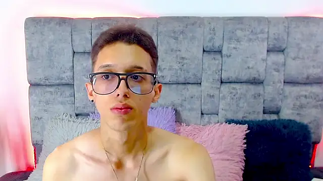 skinny bigcock02 online show from February 26, 7:36 pm