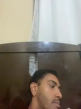 Snapshot of ldkzinnn chatting on February 24, 1:53 pm ldkzinnn online show from February 24, 1:53 pm