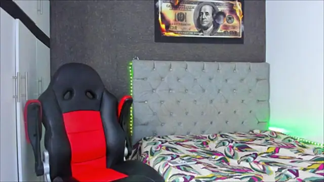 luigi hot  online show from October 3, 7:13 am