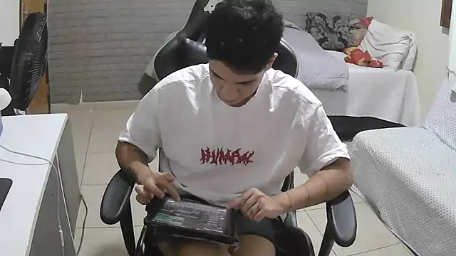 Snapshot of brancooodonto chatting on October 9, 3:11 am brancooodonto online show from October 9, 3:11 am