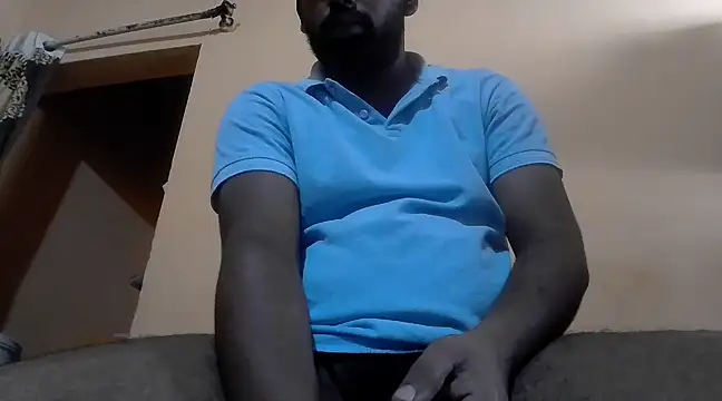 Snapshot of sexymoderater chatting on March 23, 5:43 am sexymoderater online show from March 23, 5:43 am