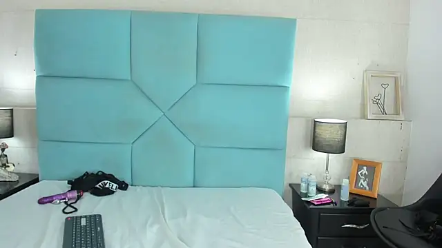 Snapshot of Maximiliano__Fire chatting on March 9, 7:15 pm Maximiliano  Fire online show from March 9, 7:15 pm