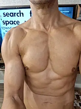 juniortche1313 online show from April 24, 1:52 am