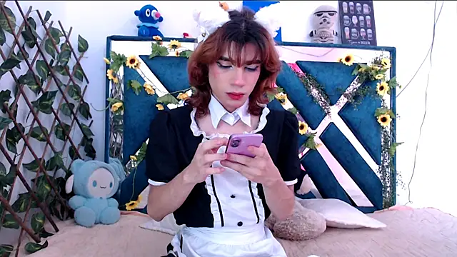 Snapshot of charly__evans chatting on October 7, 7:51 pm charly  evans online show from October 7, 7:51 pm