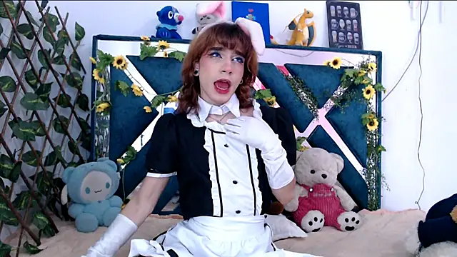 Snapshot of charly__evans chatting on October 3, 12:21 pm charly  evans online show from October 3, 12:21 pm