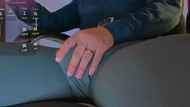 MxsterJohn online show from March 30, 4:46 am