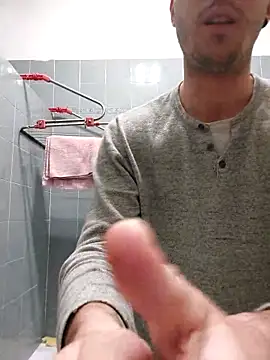 Cazzettostorto99 online show from March 4, 12:06 am