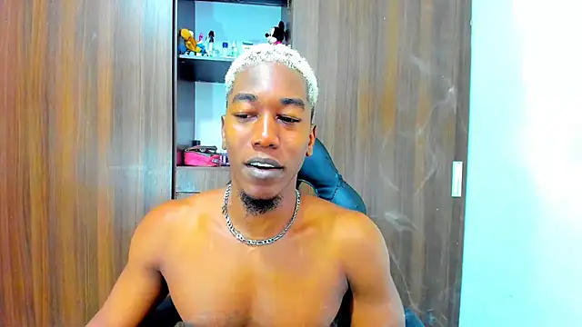Snapshot of Dreamastercum_ chatting on October 8, 1:48 pm Dreamastercum  online show from October 8, 1:48 pm