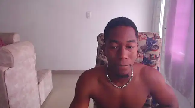 Snapshot of Dreamastercum_ chatting on March 4, 1:06 pm Dreamastercum  online show from March 4, 1:06 pm