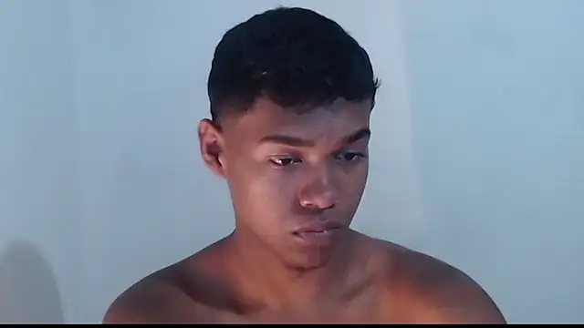 Snapshot of Jampier_sexyboy chatting on March 6, 7:10 pm Jampier sexyboy online show from March 6, 7:10 pm