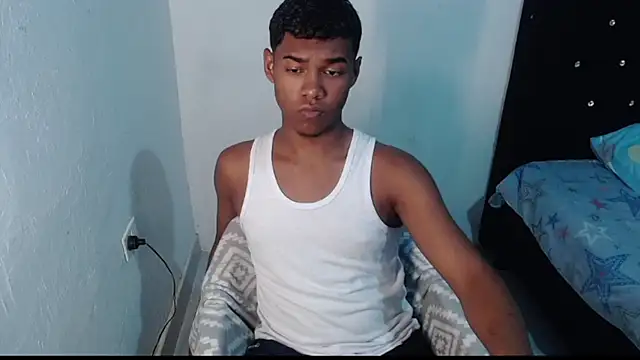 Snapshot of Jampier_sexyboy chatting on March 9, 9:57 pm Jampier sexyboy online show from March 9, 9:57 pm