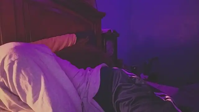 Ilovepussy1911 online show from April 18, 9:11 am