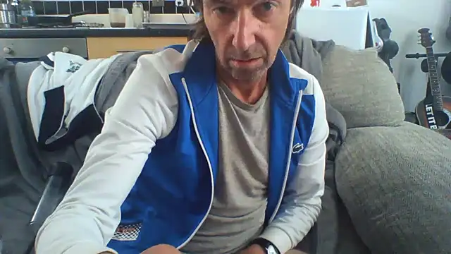 Snapshot of Grower_and_shower chatting on September 12, 1:22 pm Grower and shower online show from September 12, 1:22 pm