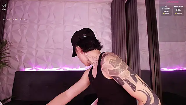 troy rouge online show from November 18, 7:28 pm