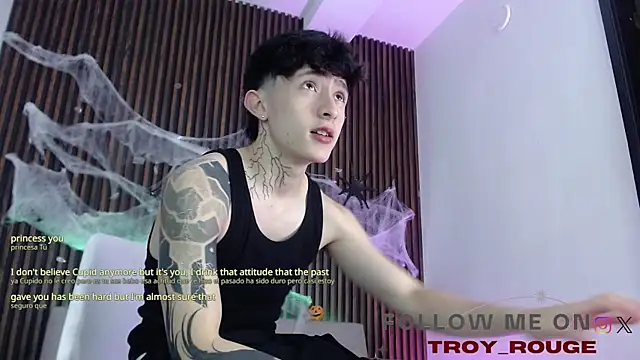 Snapshot of troy_rouge chatting on October 24, 7:48 pm troy rouge online show from October 24, 7:48 pm