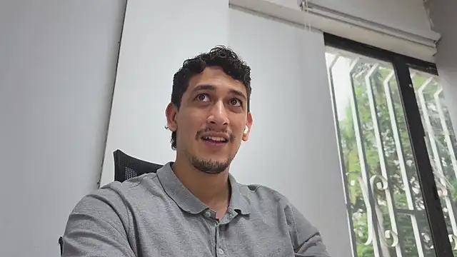 chicoinhibido online show from April 17, 3:47 pm