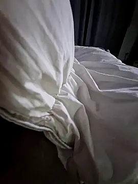 Snapshot of Smokeym123 chatting on October 3, 11:10 pm Smokeym123 online show from October 3, 11:10 pm