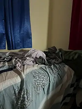 fragance21 online show from April 12, 2:04 am