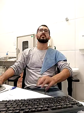 pdasgyn online show from March 17, 1:35 pm