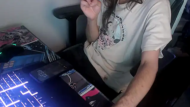 Snapshot of twink69Finger chatting on October 12, 2:00 pm twink69Finger online show from October 12, 2:00 pm