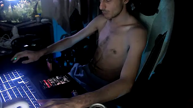 Snapshot of twink69Finger chatting on September 30, 3:04 pm twink69Finger online show from September 30, 3:04 pm