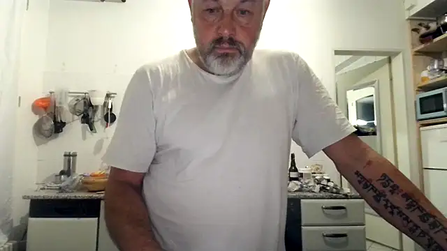 Snapshot of Berg_Boy chatting on October 25, 4:03 am Berg Boy online show from October 25, 4:03 am