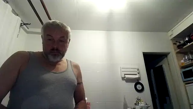 Snapshot of Berg_Boy chatting on October 27, 5:21 am Berg Boy online show from October 27, 5:21 am
