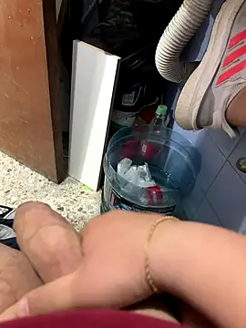 Snapshot of elninio_poya chatting on October 15, 7:32 pm elninio poya online show from October 15, 7:32 pm