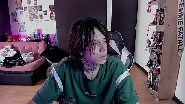 xIce Boy online show from May 26, 3:52 pm