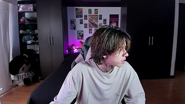 xIce Boy online show from April 14, 3:44 pm