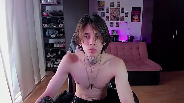 xIce Boy online show from April 18, 9:04 pm