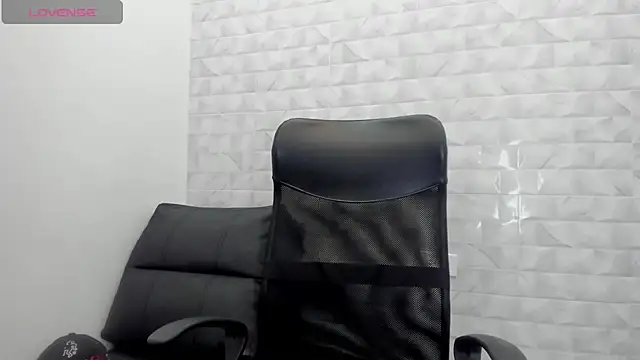 Stone grey1  online show from March 13, 11:16 pm