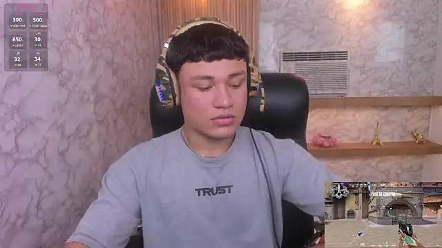 AndrewPeach  online show from December 22, 8:50 pm