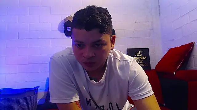 juan montoyasex online show from March 17, 5:23 am