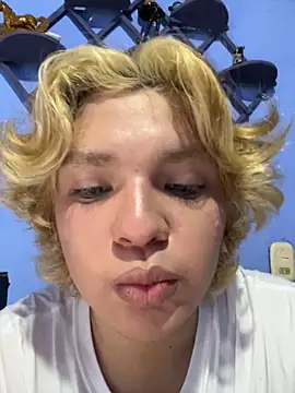 Snapshot of adam_angelssss chatting on October 9, 8:47 pm adam angelssss online show from October 9, 8:47 pm