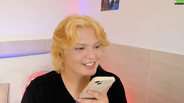 Snapshot of adam_angelssss chatting on September 24, 7:56 pm adam angelssss online show from September 24, 7:56 pm