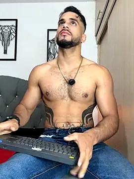 Maximiliano ford online show from November 7, 10:40 am