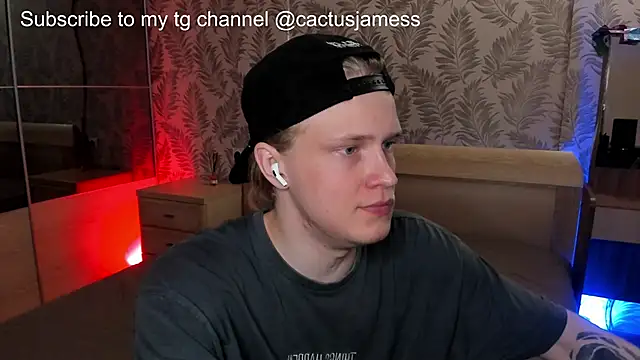 Snapshot of Cactus__James chatting on October 2, 12:36 am Cactus  James online show from October 2, 12:36 am