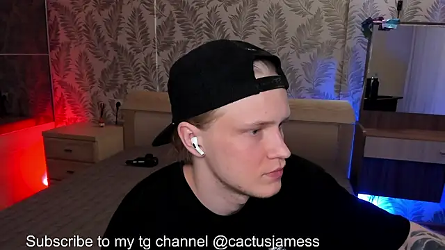 Snapshot of Cactus__James chatting on October 9, 10:58 pm Cactus  James online show from October 9, 10:58 pm