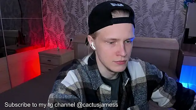 Snapshot of Cactus__James chatting on September 10, 3:54 pm Cactus  James online show from September 10, 3:54 pm