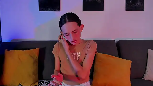 peachandtyron  online show from September 26, 3:59 am