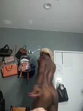 ItsBarbieBitcxxxx69 online show from September 14, 3:41 am