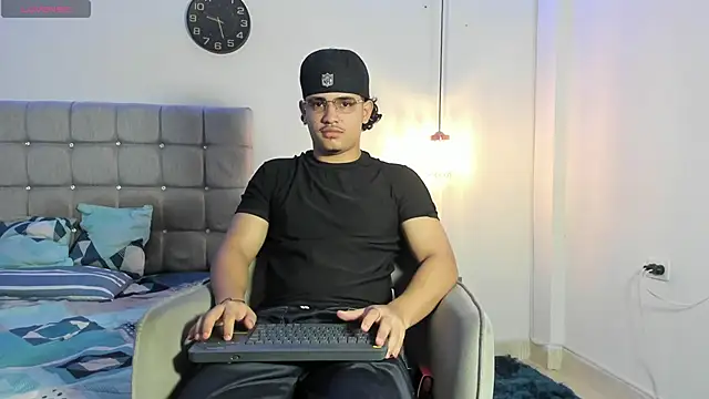 samxx muscle online show from November 3, 3:36 pm