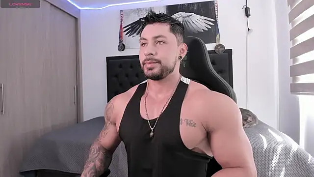 santi aesthetic online show from November 19, 3:45 pm