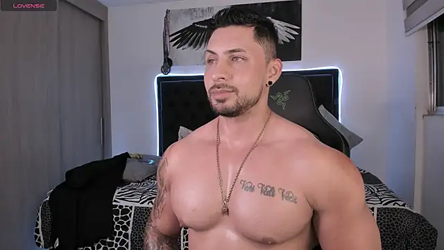 santi aesthetic online show from May 31, 5:52 am