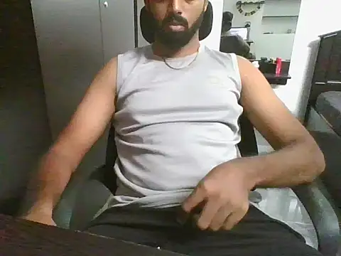 lovelyakash69 online show from May 29, 11:20 am