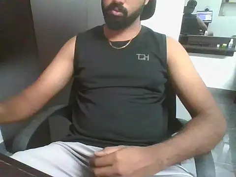 lovelyakash69 online show from October 5, 3:10 am