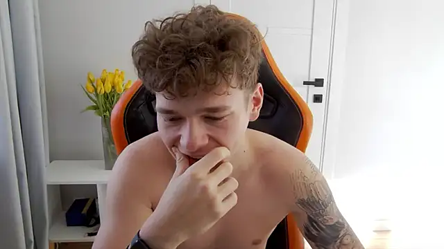 DanyDavis online show from March 14, 8:32 am