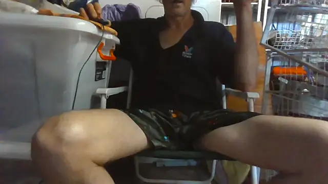 Lovyourpuss online show from February 4, 8:59 pm