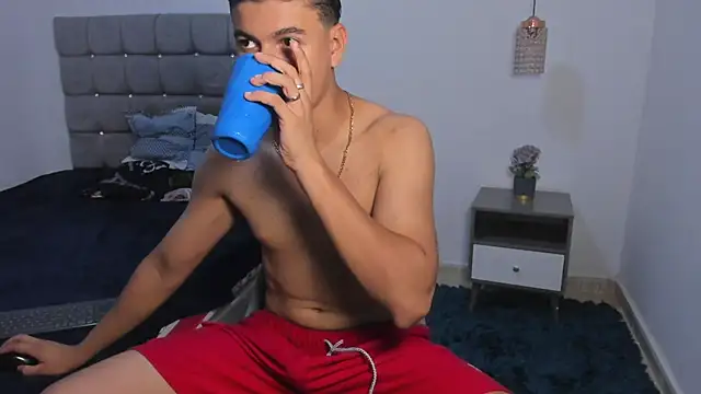 Santy Stump online show from February 14, 9:54 pm